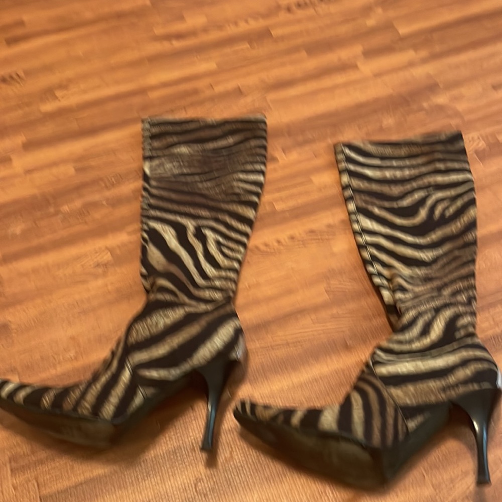 Donald J. Pliner Black and Tan Zebra-Print Heeled Boots - Picture 6 of 6